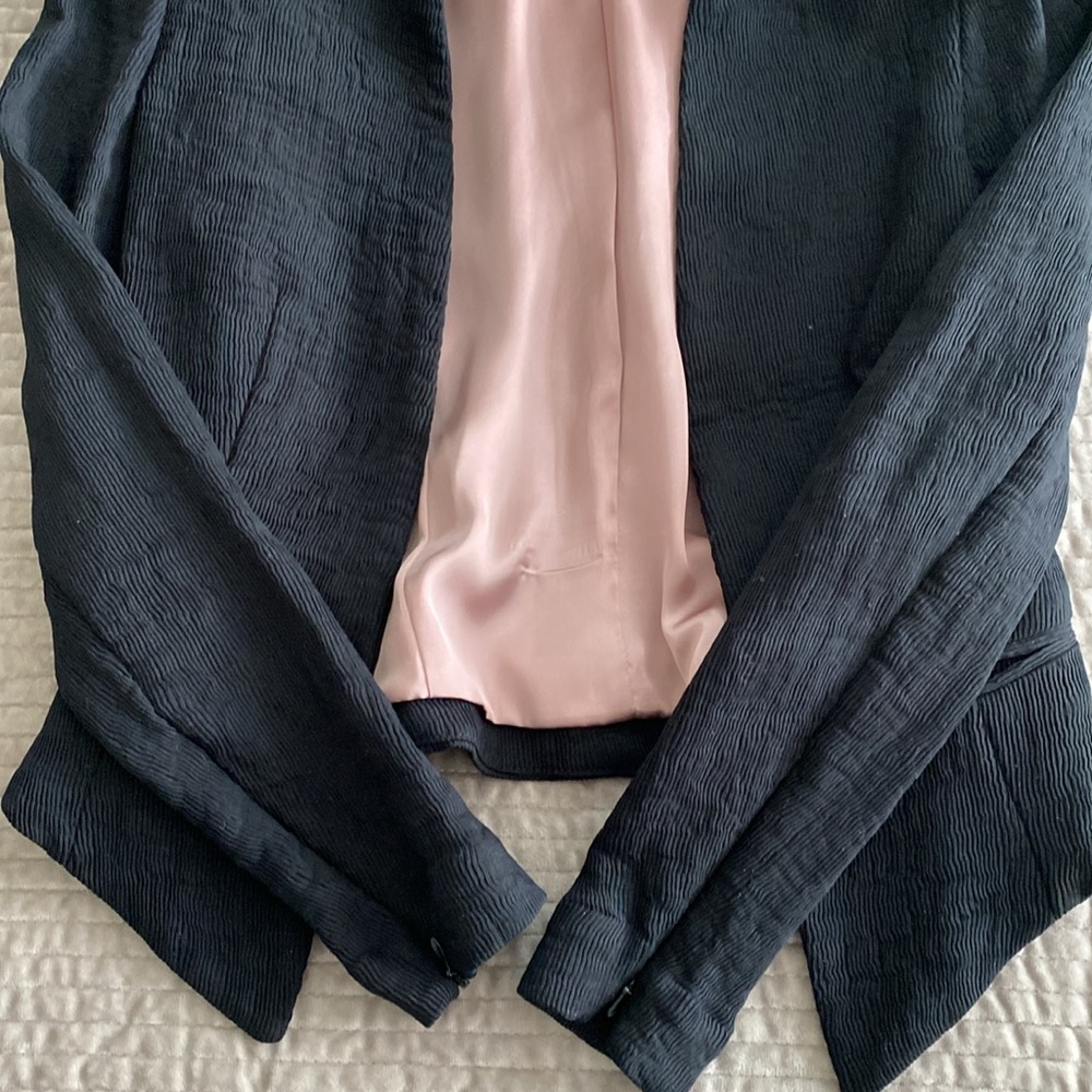 Black short blazer - Picture 2 of 5